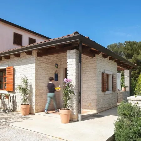 Antonia Novigrad Istria